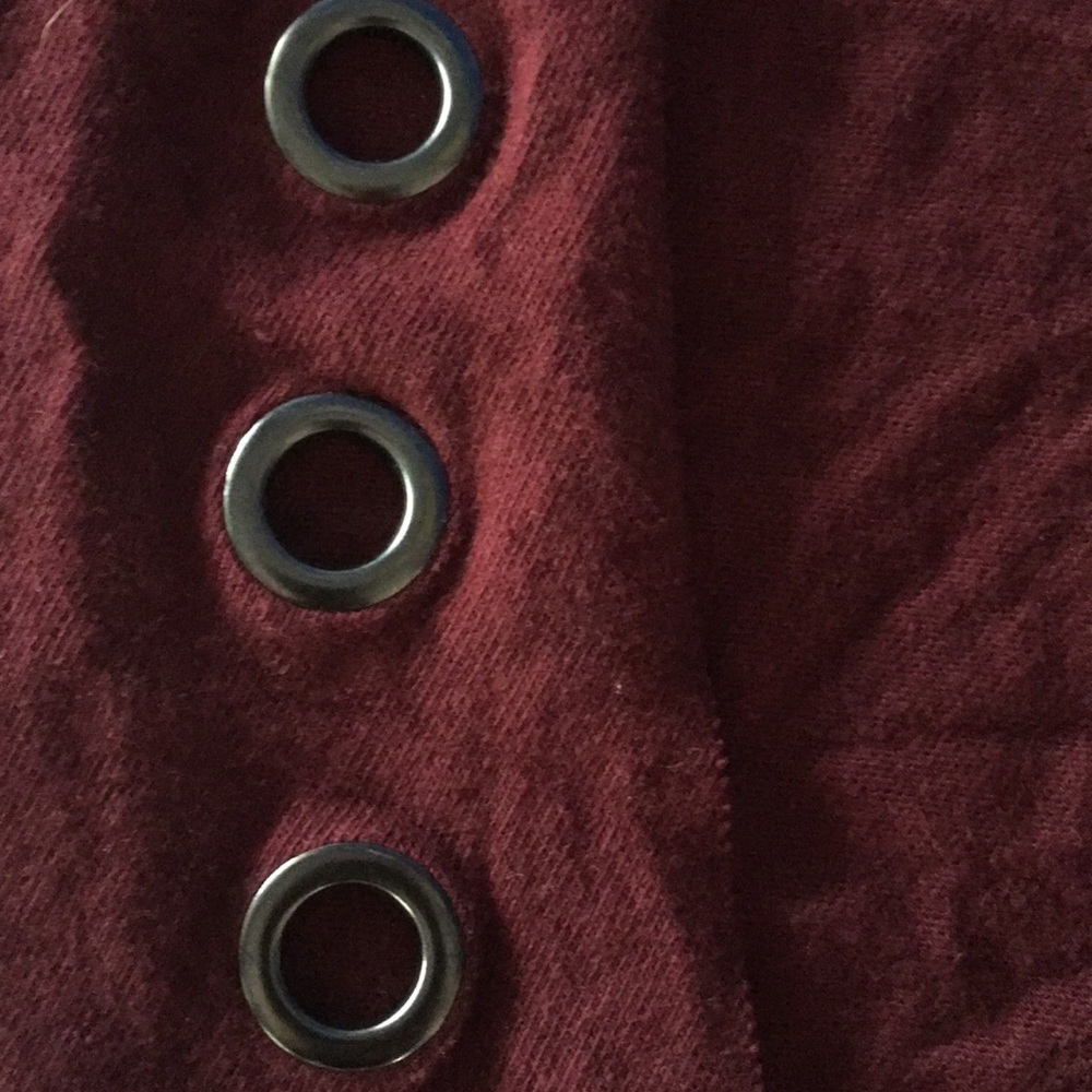 ⏳SOLD⌛️Sleeveless Low Cut Top with Choker & Rivets - Picture 5 of 6